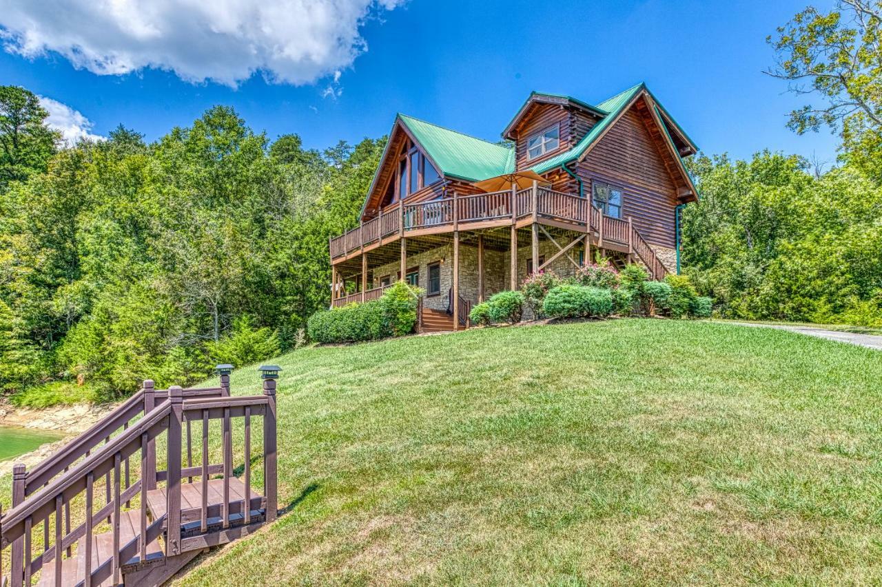 Majestic Lakefront Lodge Sevierville Exterior photo