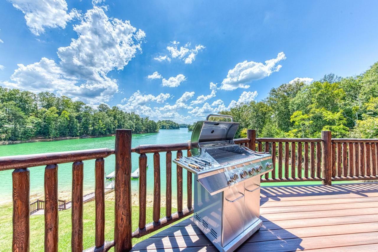Majestic Lakefront Lodge Sevierville Exterior photo